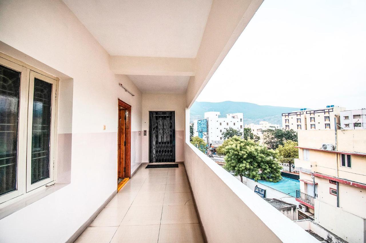Fabhotel Aditya Yatri Nivas - Nr Tirupati Railway Station Eksteriør billede